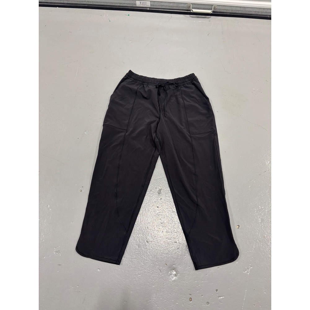 Lululemon Womens Black Cropped Athletic Pants Size 6 Drawstring Pockets‎ Seam